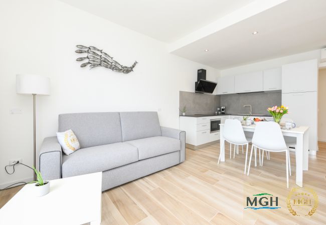 Appartamento a Brenzone - MGH- Ora del Garda Lakeview Apartment Appartamento a Brenzone - MGH- Ora del Garda Lakeview Apartment