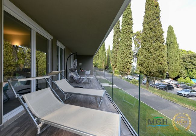 Appartamento a Gardone Riviera - MGH - Lake & Love Apartment Appartamento a Gardone Riviera - MGH - Lake & Love Apartment
