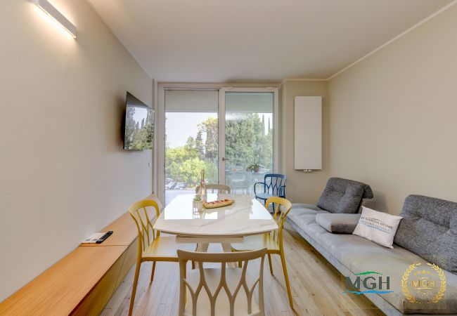 Appartamento a Gardone Riviera - MGH - Lake & Love Apartment Appartamento a Gardone Riviera - MGH - Lake & Love Apartment