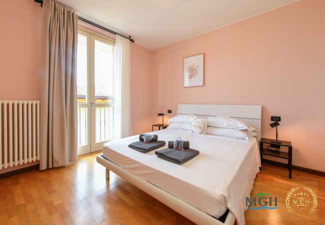 Appartamento a Toscolano-Maderno - Palazzo Garda - Modern Lake Apartment 3 Appartamento a Toscolano-Maderno - Palazzo Garda - Modern Lake Apartment 3