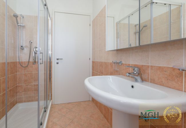 Appartamento a Toscolano-Maderno - Palazzo Garda - Modern Lake Apartment 3 Appartamento a Toscolano-Maderno - Palazzo Garda - Modern Lake Apartment 3