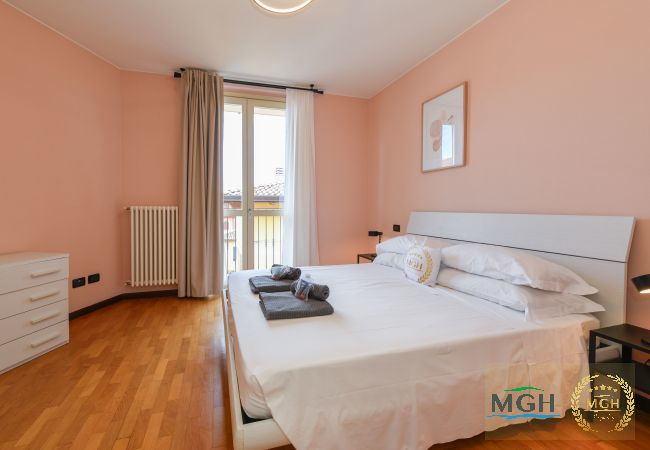 Appartamento a Toscolano-Maderno - Palazzo Garda - Modern Lake Apartment 3 Appartamento a Toscolano-Maderno - Palazzo Garda - Modern Lake Apartment 3