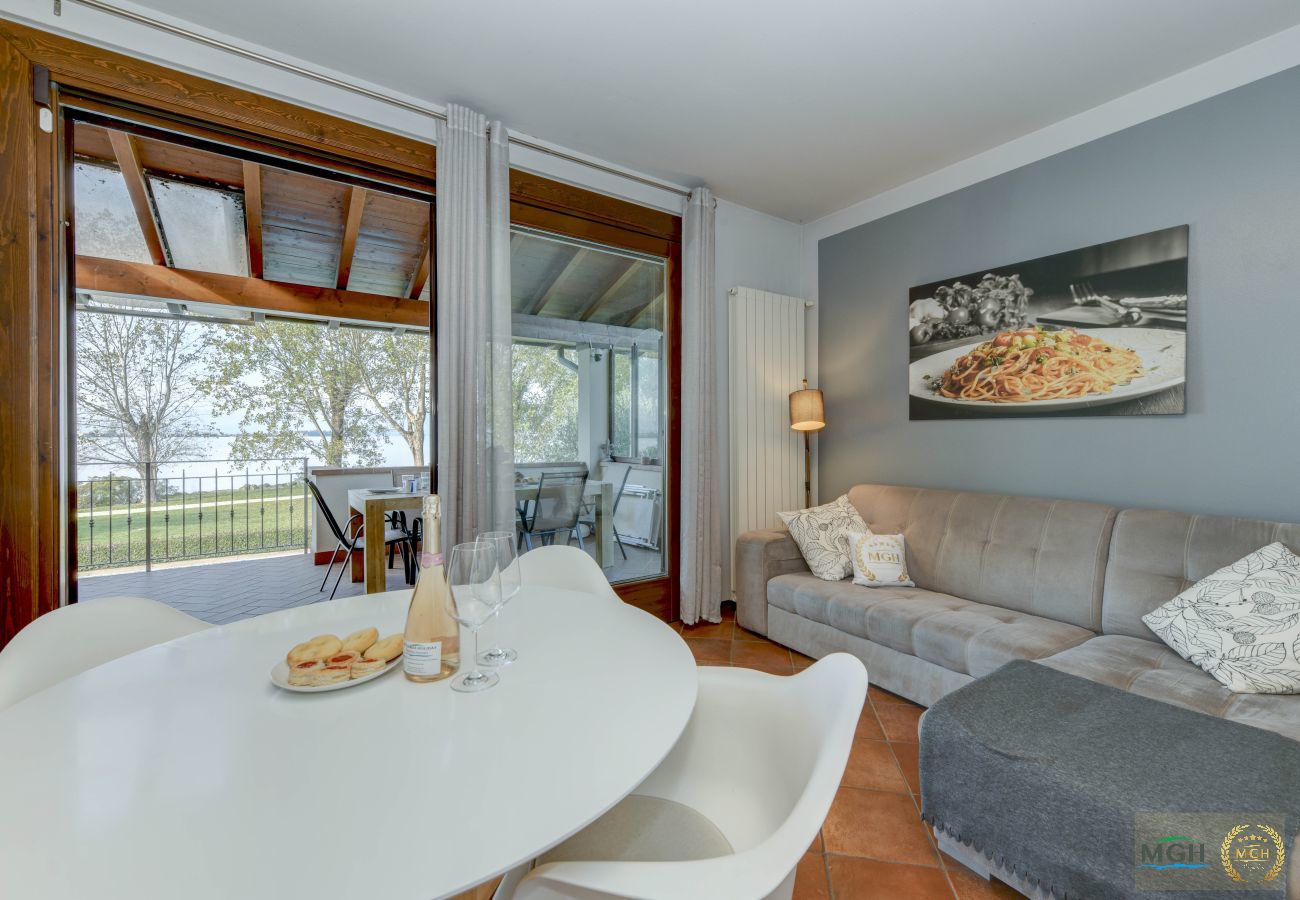 Appartamento a Sirmione - My Sirmione Beach Apartment Superior Appartamento a Sirmione - My Sirmione Beach Apartment Superior