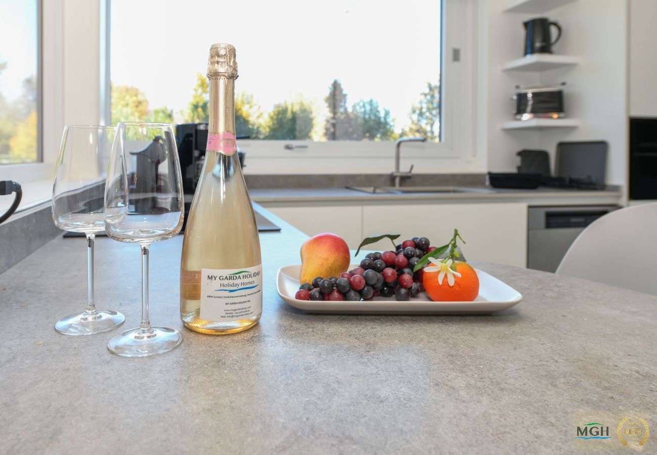 Appartamento a Desenzano del Garda - MGH- Grace Apartment Katya Resort