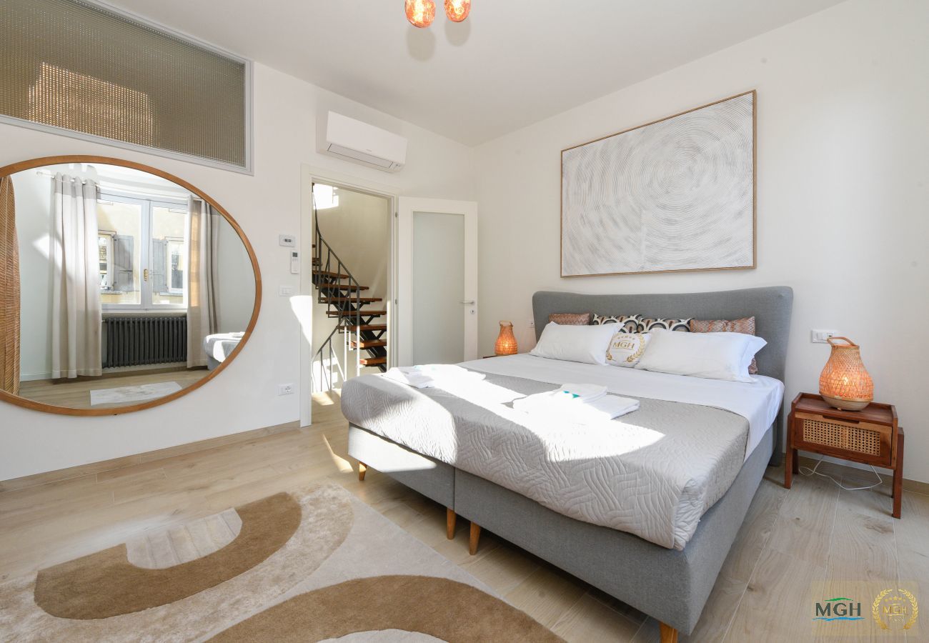 Casa a Desenzano del Garda - MGH Luxury- Sunset Lakeview House Desenzano