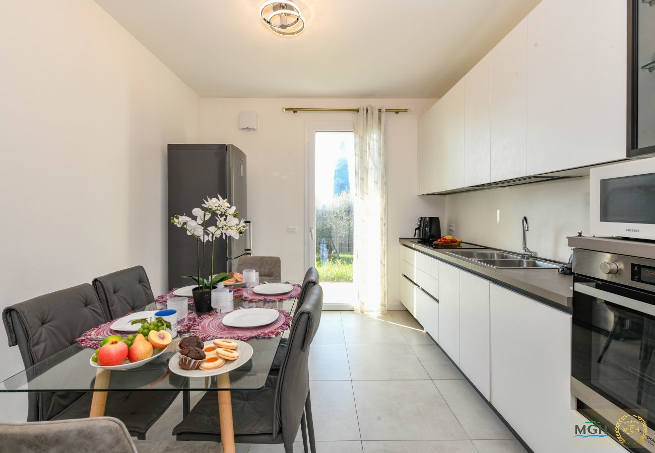 Appartamento a Castelnuovo del Garda - MGH- Gardenia Holiday Home