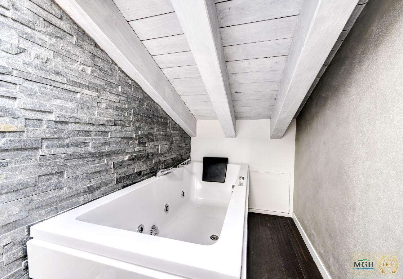 Villetta a Desenzano del Garda - MGH Luxury - Villa Amelie Private Pool & Spa