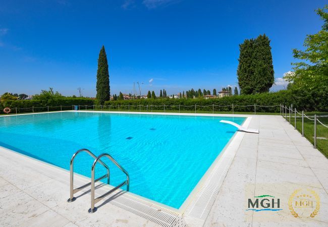 Ferienwohnung in Sirmione - Sirmione Beach Apartment Ferienwohnung in Sirmione - Sirmione Beach Apartment