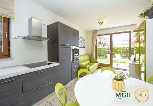 Ferienwohnung in Sirmione - Appartamento Benacus F4 Ferienwohnung in Sirmione - Appartamento Benacus F4