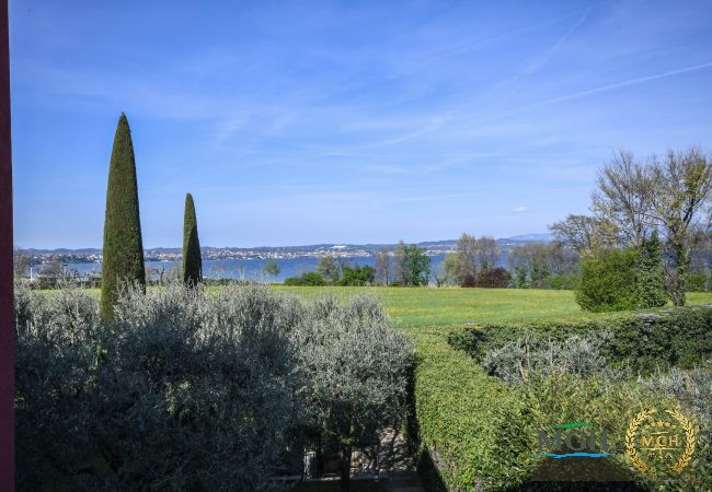 Ferienwohnung in Sirmione - Holiday Sirmione B12 Ferienwohnung in Sirmione - Holiday Sirmione B12