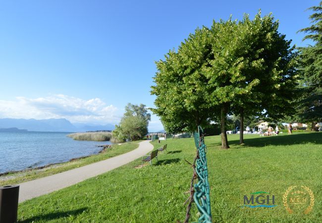 Ferienwohnung in Sirmione - Holiday Sirmione B12 Ferienwohnung in Sirmione - Holiday Sirmione B12