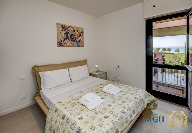 Ferienwohnung in Sirmione - Holiday Sirmione B12 Ferienwohnung in Sirmione - Holiday Sirmione B12