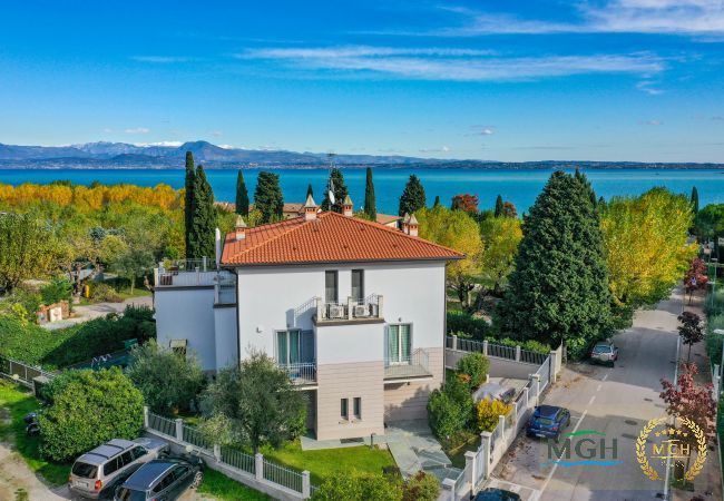 Ferienwohnung in Sirmione - Appartamento Faelmo Luxury Ferienwohnung in Sirmione - Appartamento Faelmo Luxury