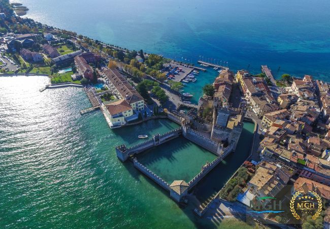 Ferienwohnung in Sirmione - Appartamento Faelmo Luxury Ferienwohnung in Sirmione - Appartamento Faelmo Luxury
