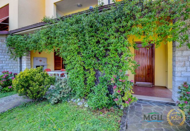 Ferienwohnung in Malcesine - Garden Residence Malcesine Lake View  App. G1 Ferienwohnung in Malcesine - Garden Residence Malcesine Lake View  App. G1