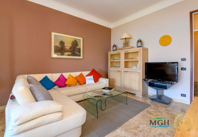 Ferienwohnung in Malcesine - Garden Residence Malcesine Lake View  App. G1 Ferienwohnung in Malcesine - Garden Residence Malcesine Lake View  App. G1