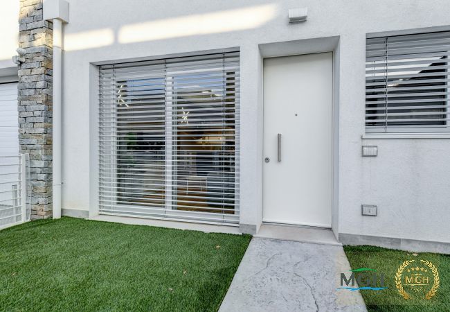 Chalet in Peschiera del Garda - Villetta Dolci Luxury Home - A2 Chalet in Peschiera del Garda - Villetta Dolci Luxury Home - A2