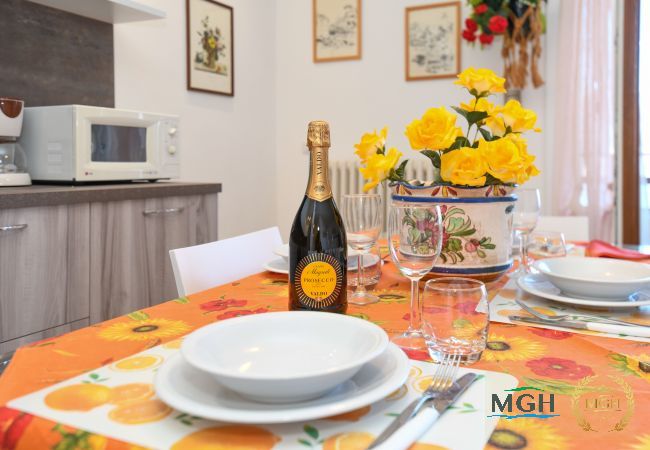 Ferienwohnung in Malcesine - Garden Residence Malcesine Lake View Apartment 39 Ferienwohnung in Malcesine - Garden Residence Malcesine Lake View Apartment 39