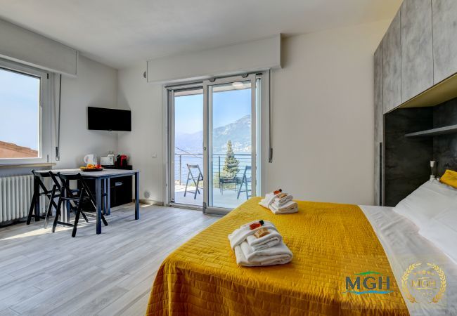 Ferienwohnung in Brenzone - Holiday Apartments Brenzone - Studio LAGO Ferienwohnung in Brenzone - Holiday Apartments Brenzone - Studio LAGO