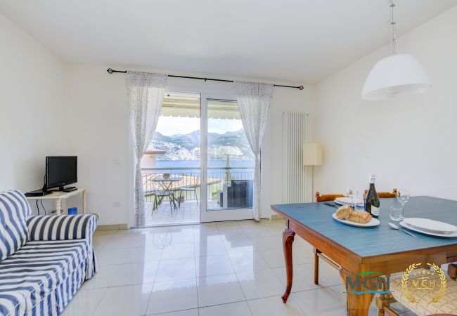Ferienwohnung in Malcesine - MALCESINE SKY APARTMENT Ferienwohnung in Malcesine - MALCESINE SKY APARTMENT