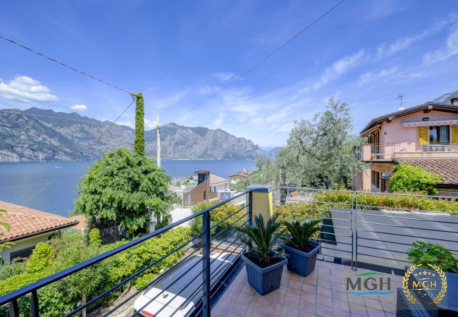 Ferienwohnung in Malcesine - MALCESINE HOLIDAY APARTMENT Ferienwohnung in Malcesine - MALCESINE HOLIDAY APARTMENT