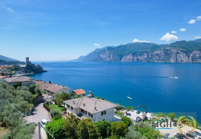 Ferienwohnung in Malcesine - MALCESINE HOLIDAY APARTMENT Ferienwohnung in Malcesine - MALCESINE HOLIDAY APARTMENT
