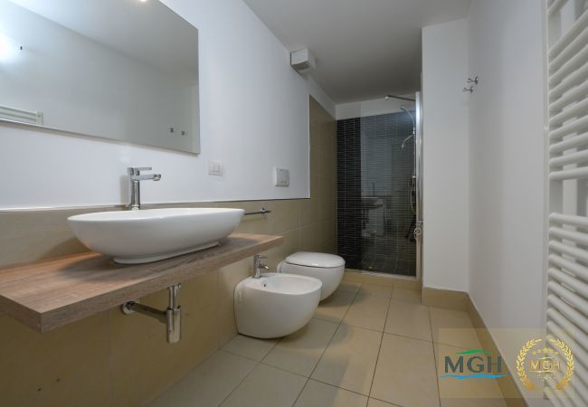 Ferienwohnung in Sirmione - Caesar Sirmione Luxury Apartment F02 Ferienwohnung in Sirmione - Caesar Sirmione Luxury Apartment F02