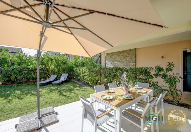 Ferienwohnung in Sirmione - Caesar Sirmione Luxury Apartment F02 Ferienwohnung in Sirmione - Caesar Sirmione Luxury Apartment F02