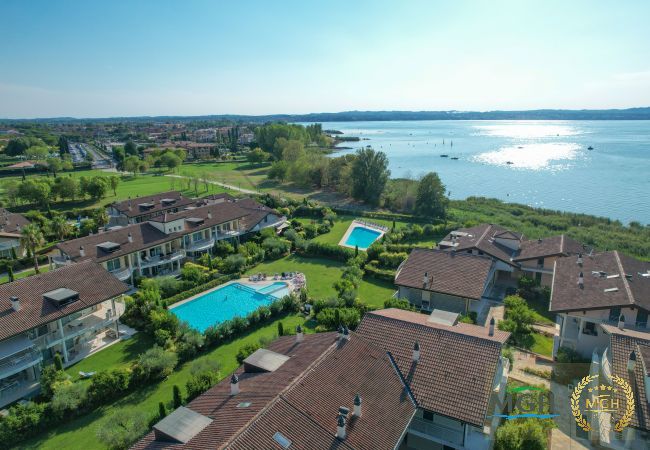 Ferienwohnung in Sirmione - Caesar Sirmione Luxury Apartment F02 Ferienwohnung in Sirmione - Caesar Sirmione Luxury Apartment F02