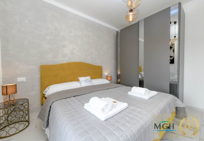 Ferienwohnung in Sirmione - MGH Porto Deluxe Apartment Ferienwohnung in Sirmione - MGH Porto Deluxe Apartment