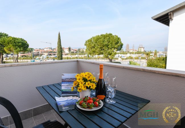 Ferienwohnung in Sirmione - MGH Porto Deluxe Apartment Ferienwohnung in Sirmione - MGH Porto Deluxe Apartment