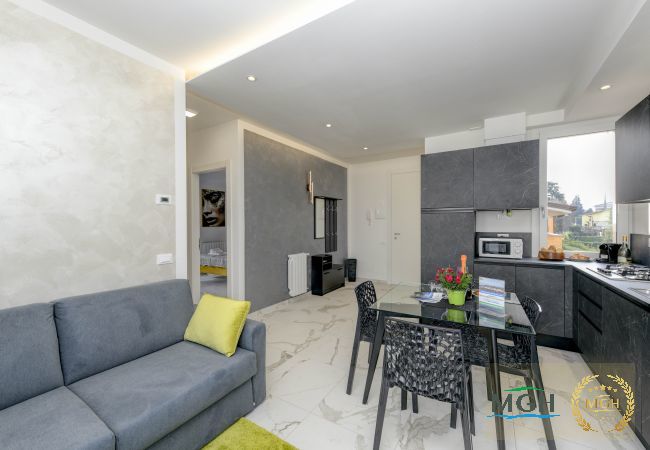 Ferienwohnung in Sirmione - MGH Porto Deluxe Apartment Ferienwohnung in Sirmione - MGH Porto Deluxe Apartment