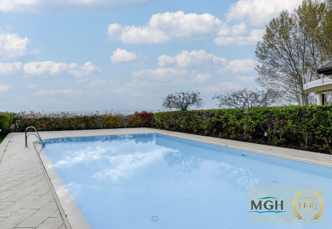 Ferienwohnung in Sirmione - Caesar Sirmione Luxury Apartment F15 Ferienwohnung in Sirmione - Caesar Sirmione Luxury Apartment F15