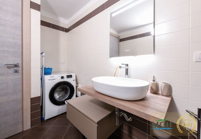 Ferienwohnung in Sirmione - Caesar Sirmione Luxury Apartment F15 Ferienwohnung in Sirmione - Caesar Sirmione Luxury Apartment F15