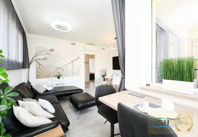 Ferienwohnung in Desenzano del Garda - Katya Resort Penthouse Apartment - MGH G2 26 Ferienwohnung in Desenzano del Garda - Katya Resort Penthouse Apartment - MGH G2 26