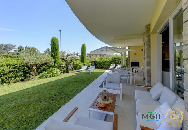 Ferienwohnung in Sirmione - Caesar Sirmione Luxury Apartment C01 Ferienwohnung in Sirmione - Caesar Sirmione Luxury Apartment C01