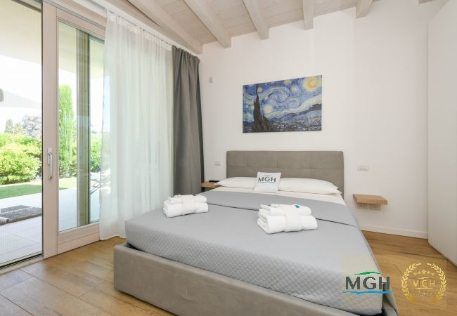 Ferienwohnung in Sirmione - Caesar Sirmione Luxury Apartment C01 Ferienwohnung in Sirmione - Caesar Sirmione Luxury Apartment C01