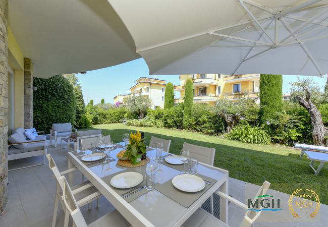 Ferienwohnung in Sirmione - Caesar Sirmione Luxury Apartment C01 Ferienwohnung in Sirmione - Caesar Sirmione Luxury Apartment C01