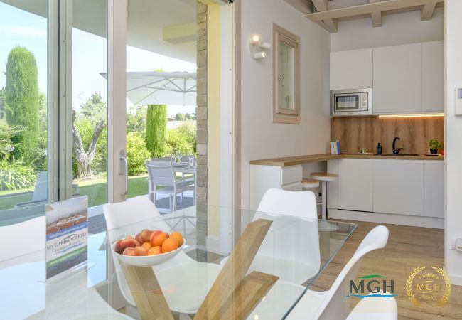 Ferienwohnung in Sirmione - Caesar Sirmione Luxury Apartment C01 Ferienwohnung in Sirmione - Caesar Sirmione Luxury Apartment C01