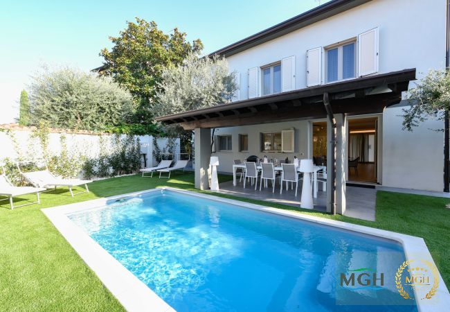 Villa in Desenzano del Garda - MGH Luxury - Villa Celeste Villa in Desenzano del Garda - MGH Luxury - Villa Celeste