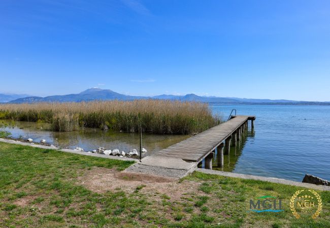 Ferienwohnung in Sirmione - MGH Family Stay - Acquarius Resort Lake Front Ferienwohnung in Sirmione - MGH Family Stay - Acquarius Resort Lake Front