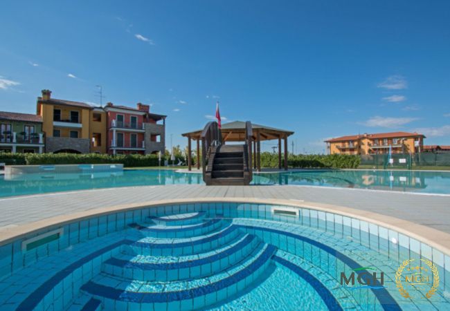 Ferienwohnung in Sirmione - MGH Family Stay - Baglio Degli Ulivi 60 Ferienwohnung in Sirmione - MGH Family Stay - Baglio Degli Ulivi 60