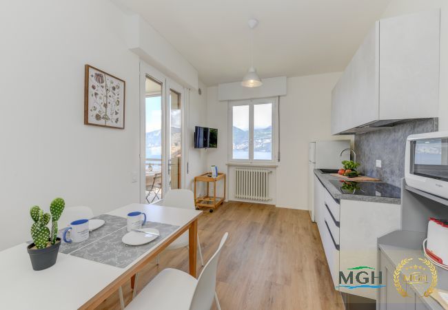 Ferienwohnung in Brenzone - MGH Family Stay - Casa del Gabbiano Ferienwohnung in Brenzone - MGH Family Stay - Casa del Gabbiano