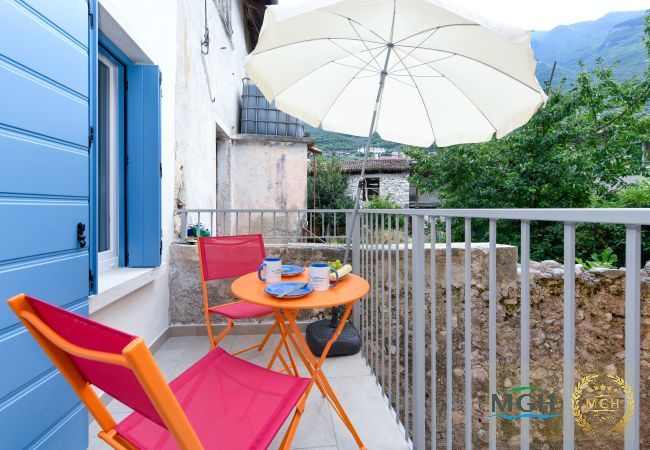 Ferienwohnung in Brenzone - Charm Lakefront Apartment L’isola MGH Ferienwohnung in Brenzone - Charm Lakefront Apartment L’isola MGH