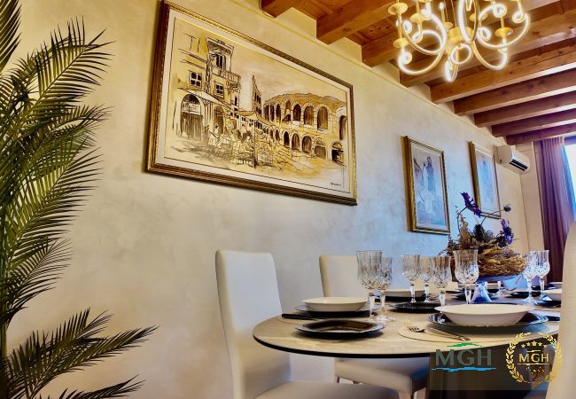 Ferienwohnung in Verona - MGH Luxury - Romeo’s Penthouse Verona Ferienwohnung in Verona - MGH Luxury - Romeo’s Penthouse Verona