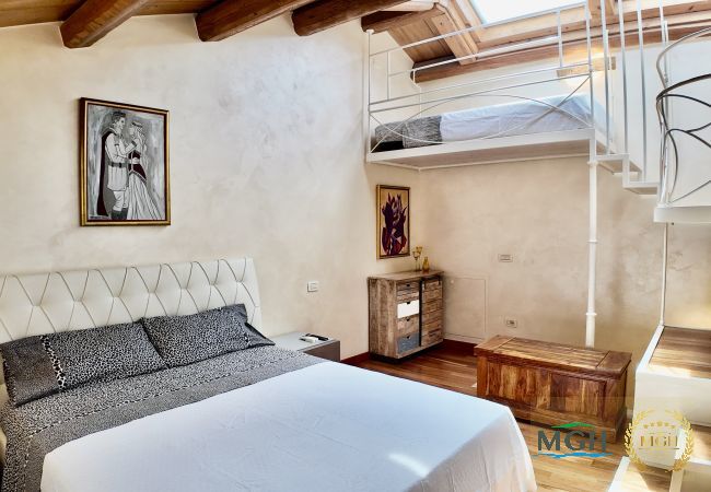 Ferienwohnung in Verona - MGH Luxury - Romeo’s Penthouse Verona Ferienwohnung in Verona - MGH Luxury - Romeo’s Penthouse Verona