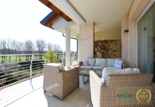 Ferienwohnung in Sirmione - Caesar Sirmione Luxury Apartment M14 Ferienwohnung in Sirmione - Caesar Sirmione Luxury Apartment M14