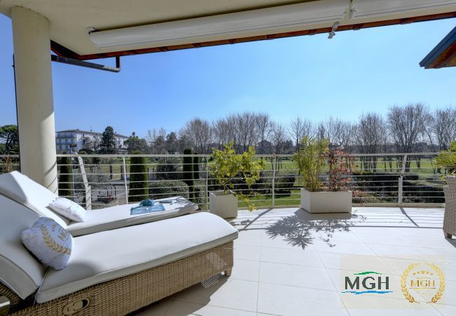 Ferienwohnung in Sirmione - Caesar Sirmione Luxury Apartment M14 Ferienwohnung in Sirmione - Caesar Sirmione Luxury Apartment M14