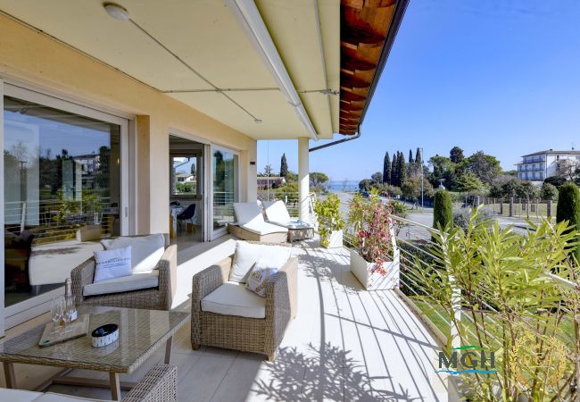 Ferienwohnung in Sirmione - Caesar Sirmione Luxury Apartment M14 Ferienwohnung in Sirmione - Caesar Sirmione Luxury Apartment M14