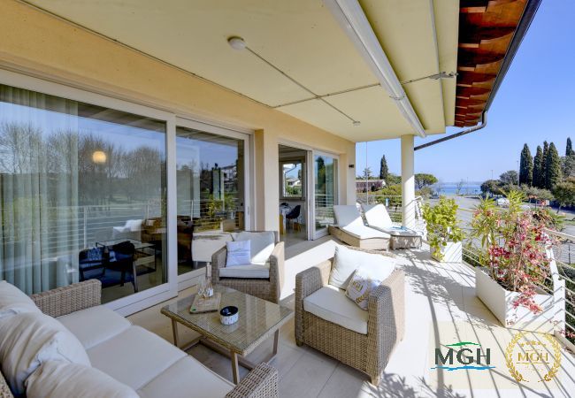 Ferienwohnung in Sirmione - Caesar Sirmione Luxury Apartment M14 Ferienwohnung in Sirmione - Caesar Sirmione Luxury Apartment M14